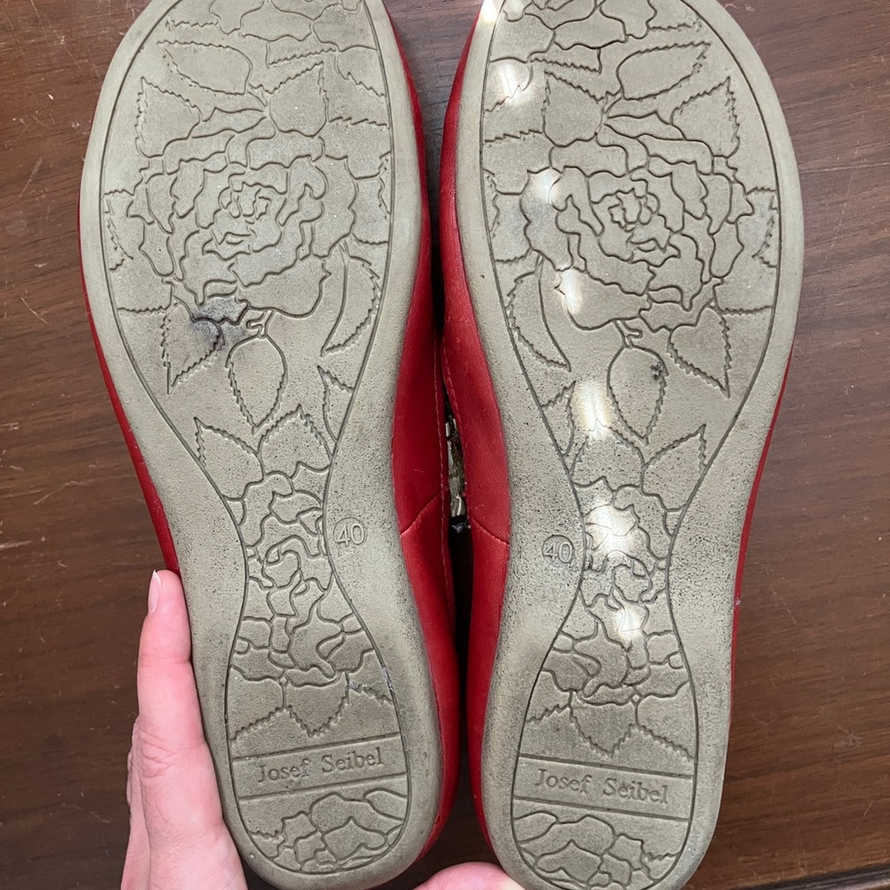 Red leather Mary Janes by Josef Seibel - Picture 4 of 9